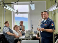 Виталий Дроздов на встрече с коллективом швейного предприятия «Галс»